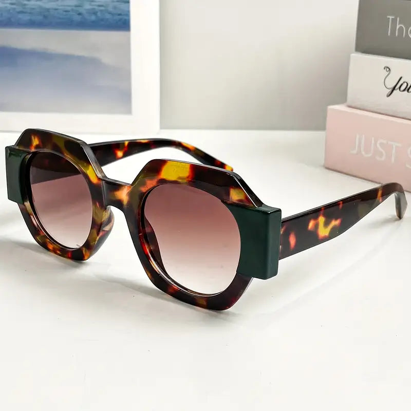 Retro Flat Top Round Polycarbonate Sunglasses