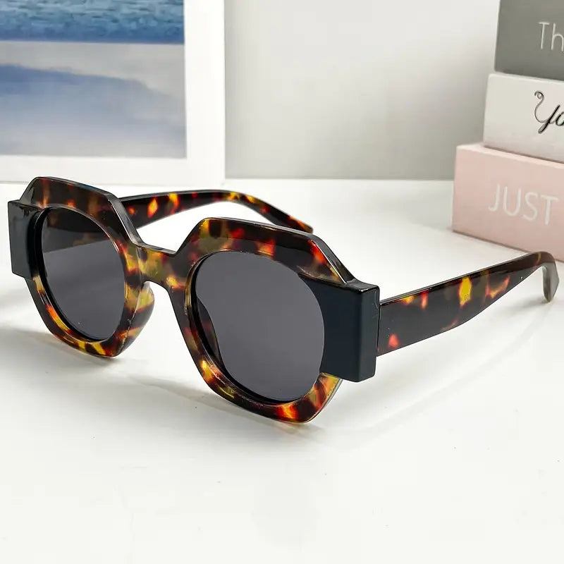 Retro Flat Top Round Polycarbonate Sunglasses