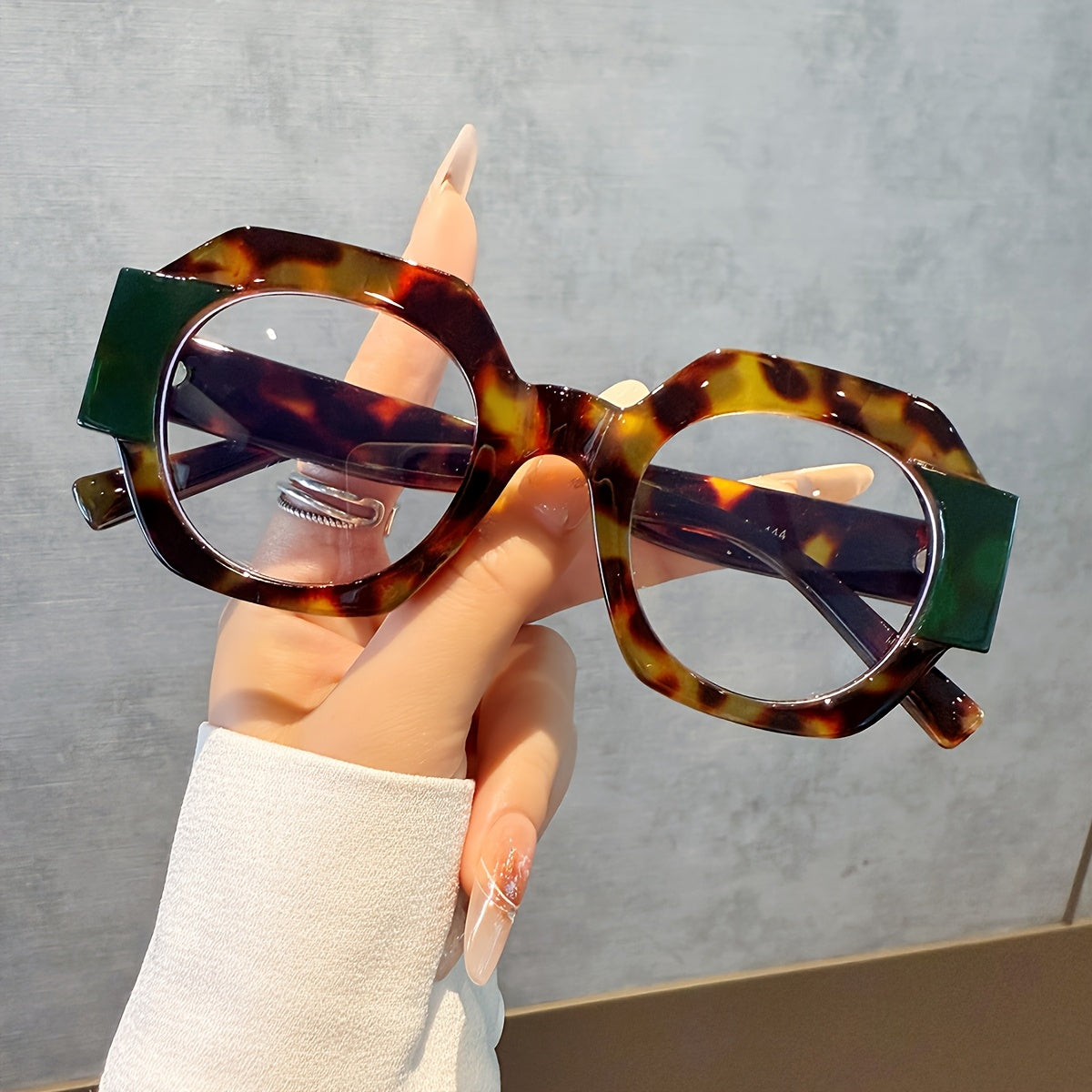 Ohemado Retro Flat-Top Round Designer Sunglasses