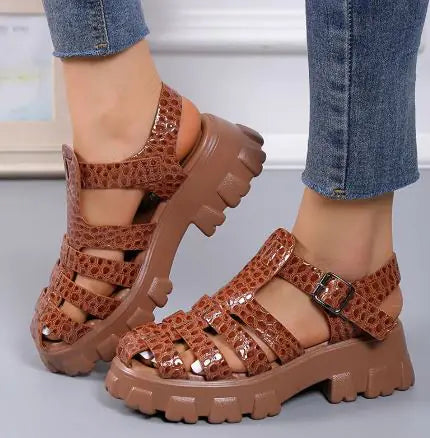 Omeslike Platform Roman Sandals