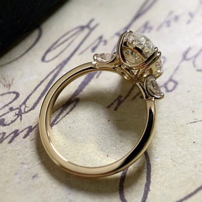 Stunning Cubic Zirconia Oval Moissanite Ring