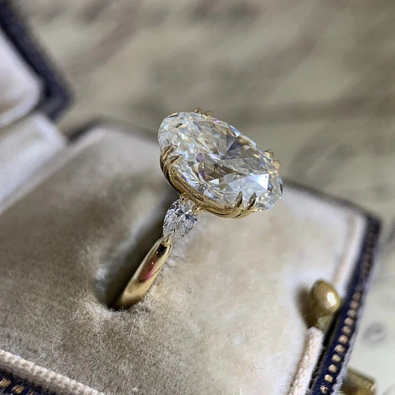 Stunning Cubic Zirconia Oval Moissanite Ring
