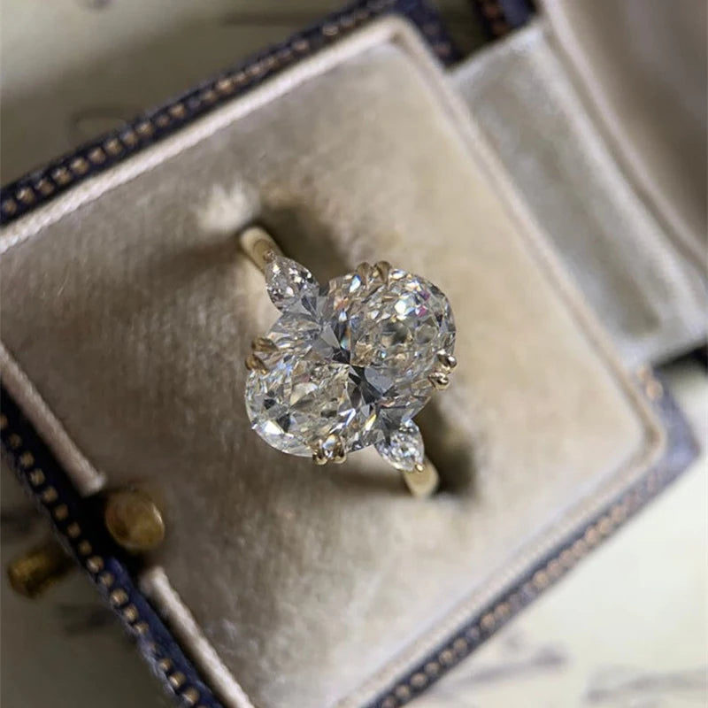 Stunning Cubic Zirconia Oval Moissanite Ring