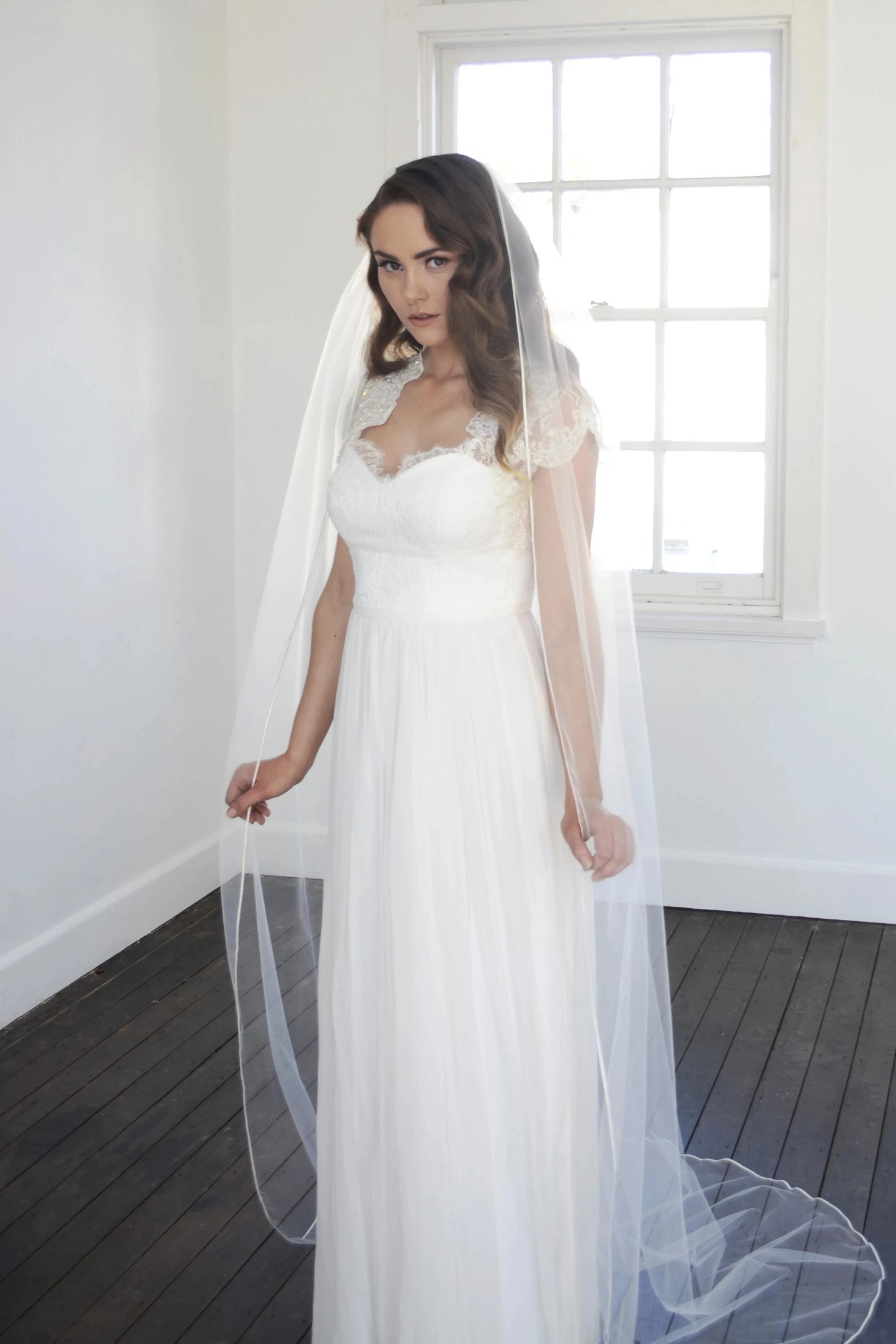 TOPQUEEN Fatin Tulle Wedding Veils