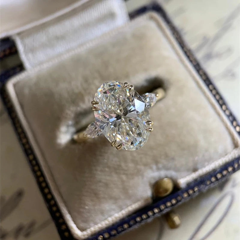 Stunning Cubic Zirconia Oval Moissanite Ring