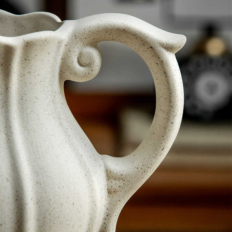 MODISSON Elegant Ceramic Pitcher Vase