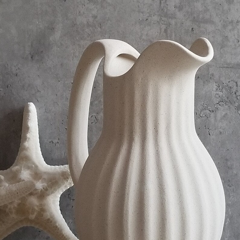 MODISSON Elegant Ceramic Pitcher Vase