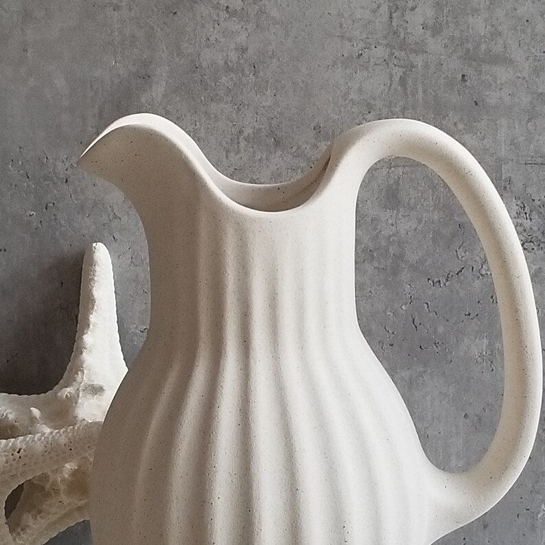 MODISSON Elegant Ceramic Pitcher Vase