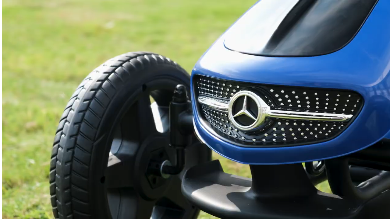 Mercedes-Benz Pedal Go-Kart