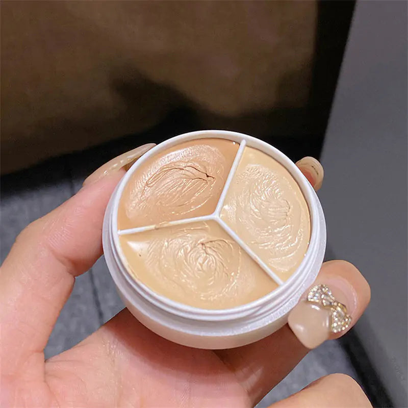 Triple Color Concealer Palette Cream