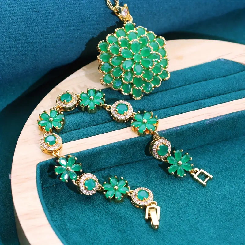 Retro Floral Zirconia Green Stone Pendant Necklace