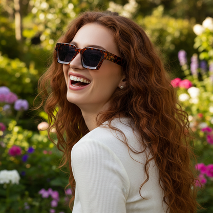 WEEKENDER Minimalist Sunglasses