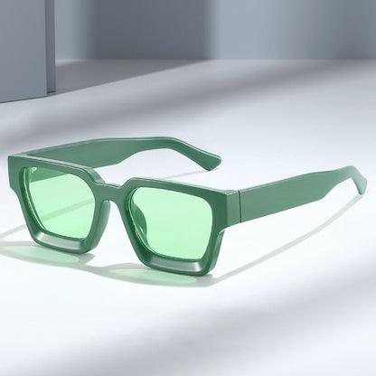 WEEKENDER Minimalist Sunglasses