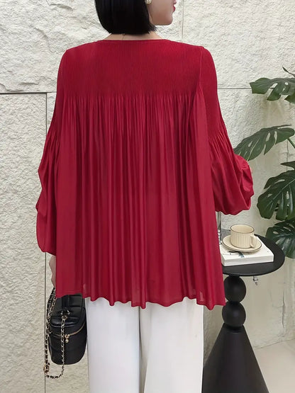 Floral Applique Round-Neck Pleated Blouse Tops