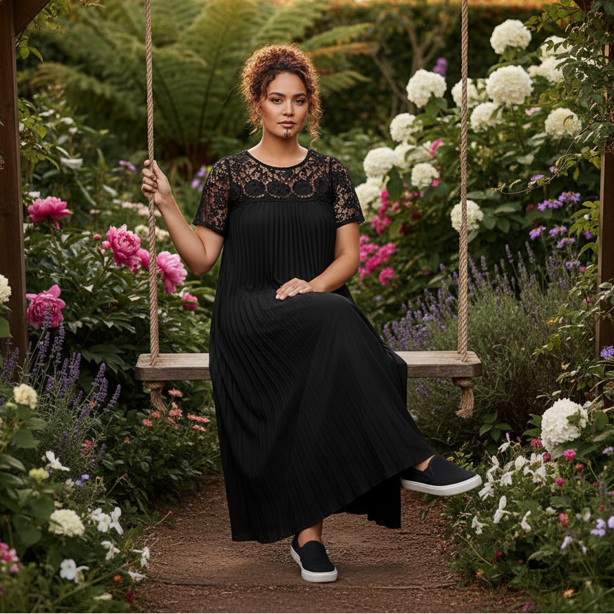 Plus Size Elegant Lace Trim Pleated Dress