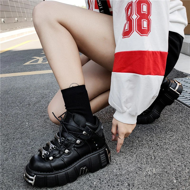 Chunky Platform New P Lock Sneakers