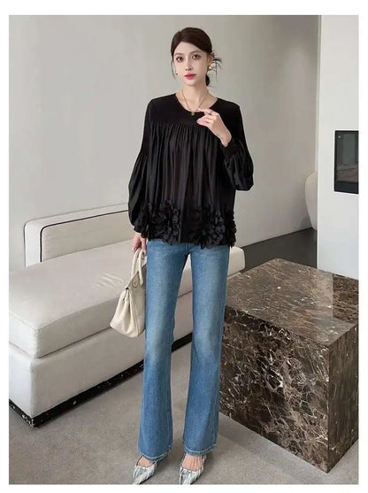 Floral Applique Round-Neck Pleated Blouse Tops