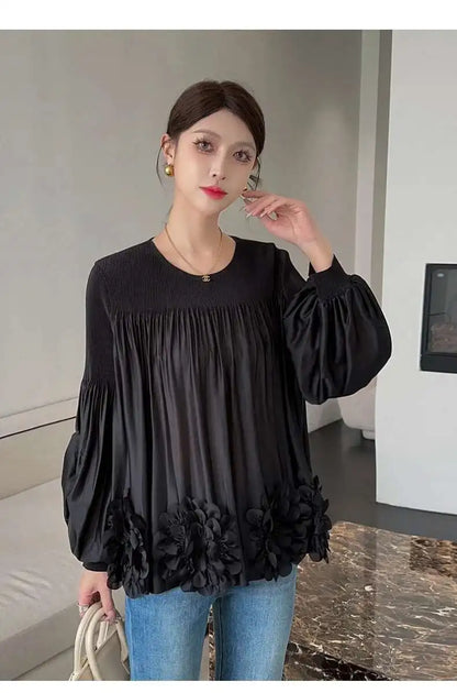 Floral Applique Round-Neck Pleated Blouse Tops