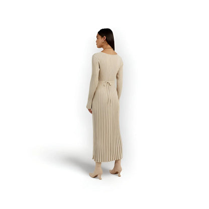 V Neck Long Sleeved Knit Maxi Dress