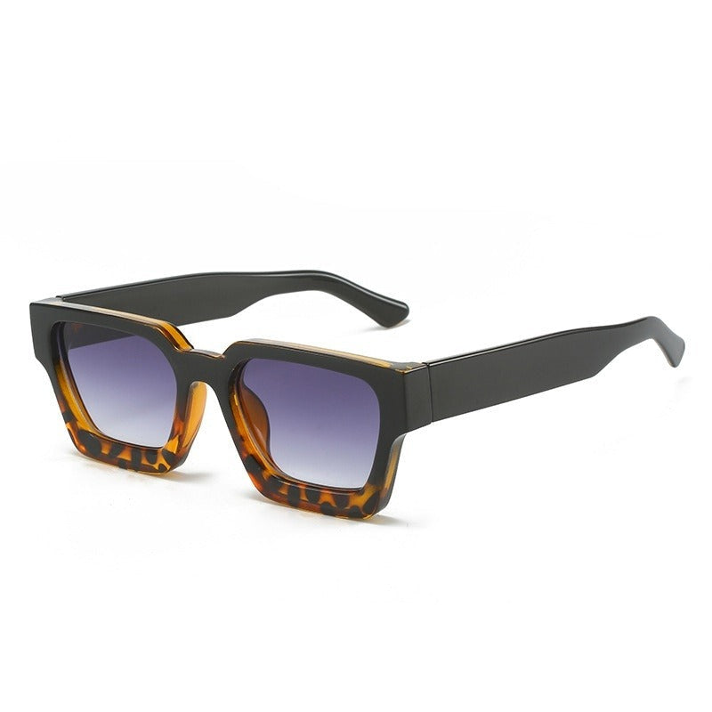 WEEKENDER Minimalist Sunglasses