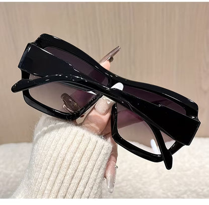 CAESAR Large Frame Integrated Sunglasses