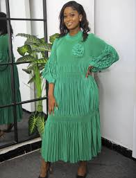 Elegant Floral Applique Fine Pleated Polyester Ruffle Dresses