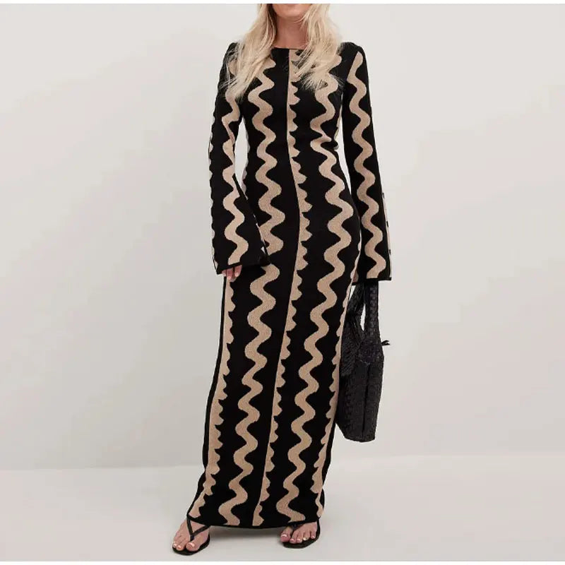 Wave Print Knitted Black Maxi Dress