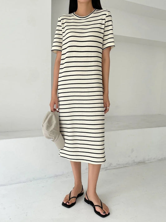 Eduarda Elegant Striped Midi Dress